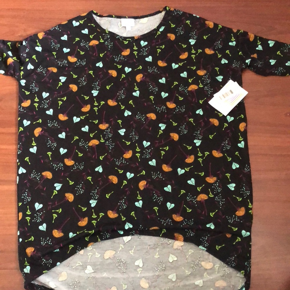BNWT black background floral size xs Irma!